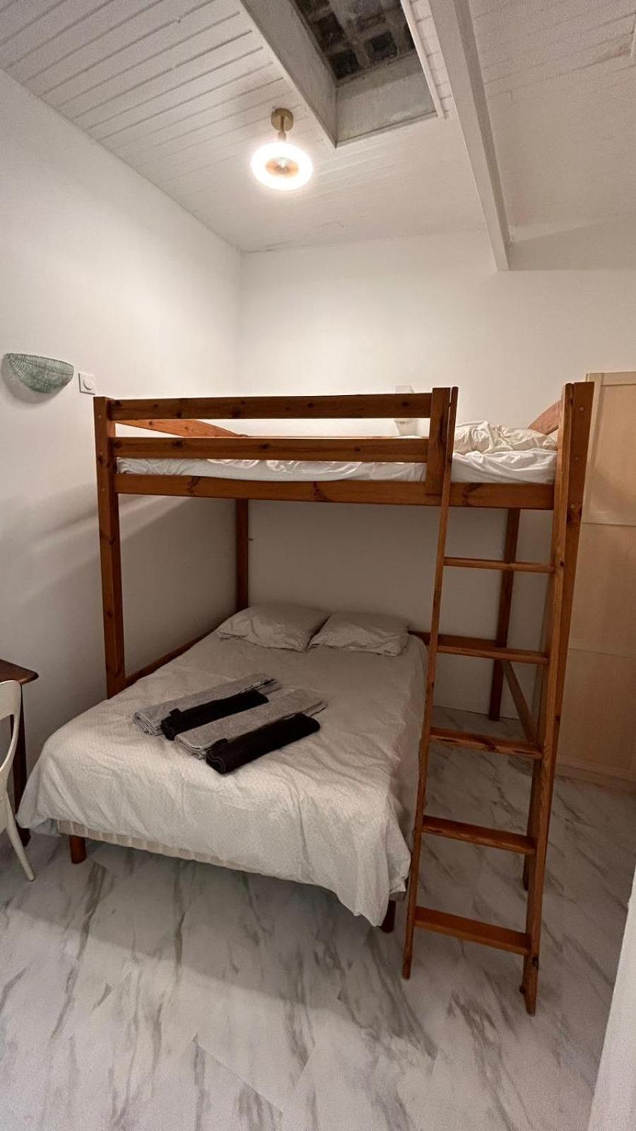 Bed And Breakfast Chez L'Habitant Марсель Экстерьер фото